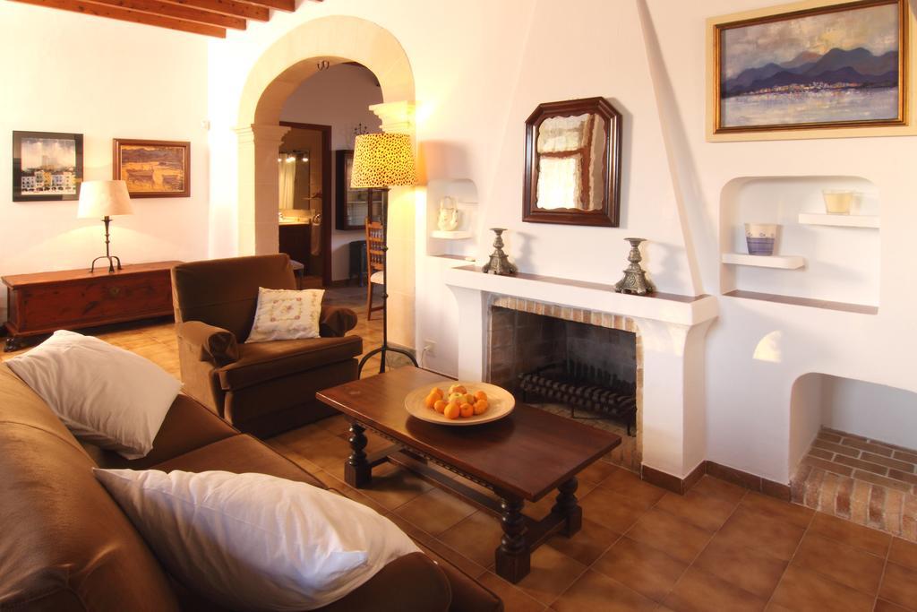 ホテルEl Vila ポレンサ 部屋 写真